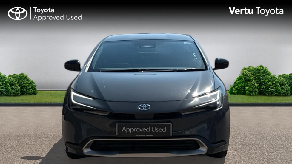 Toyota Prius 2.0 PHEV Design 5dr CVT Hatchback - Image 22