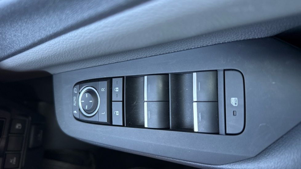 Toyota Prius 2.0 PHEV Design 5dr CVT Hatchback - Image 32