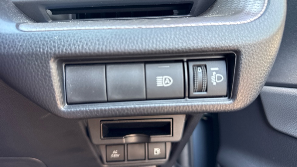 Toyota Prius 2.0 PHEV Design 5dr CVT Hatchback - Image 50
