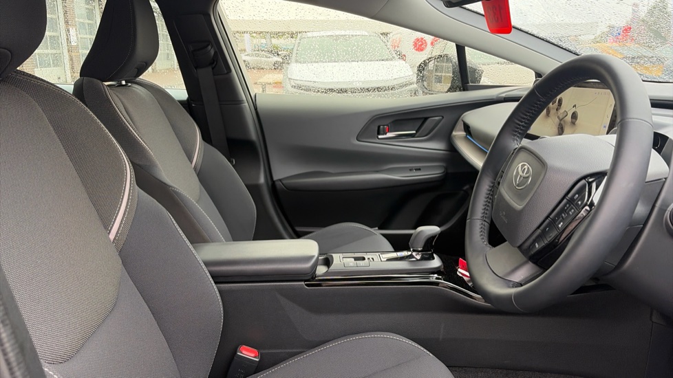 Toyota Prius 2.0 PHEV Design 5dr CVT Hatchback - Image 12