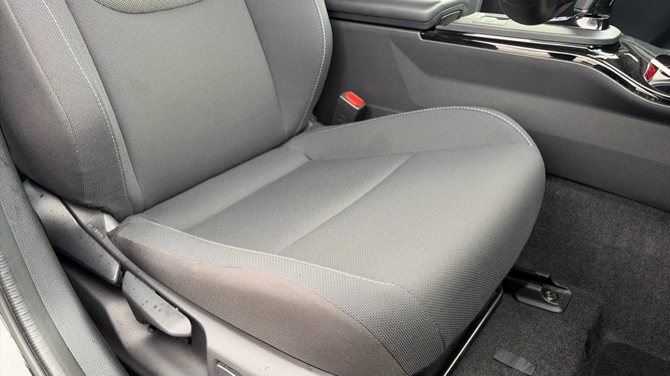 Toyota Prius 2.0 PHEV Design 5dr CVT Hatchback - Image 17
