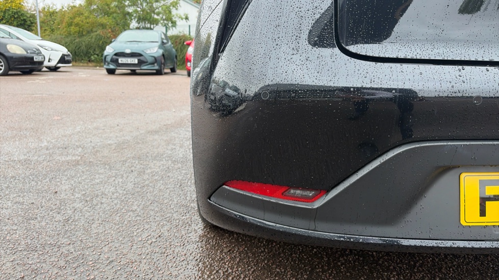 Toyota Prius 2.0 PHEV Design 5dr CVT Hatchback - Image 32