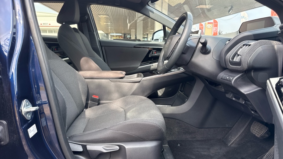 Toyota bZ4X 150kW Pure 71.4kWh 5dr Auto [11kW] Electric Hatchback - Image 12