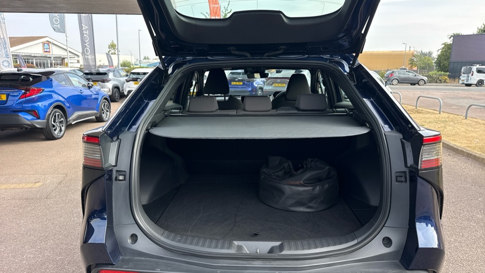 Toyota bZ4X 150kW Pure 71.4kWh 5dr Auto [11kW] Electric Hatchback - Image 13