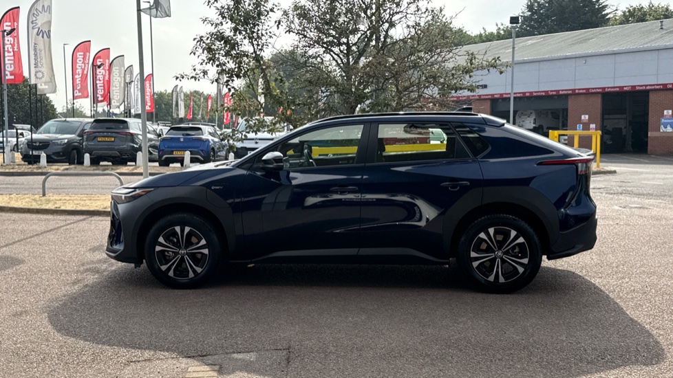 Toyota bZ4X 150kW Pure 71.4kWh 5dr Auto [11kW] Electric Hatchback - Image 24