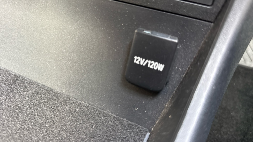 Toyota bZ4X 150kW Pure 71.4kWh 5dr Auto [11kW] Electric Hatchback - Image 38