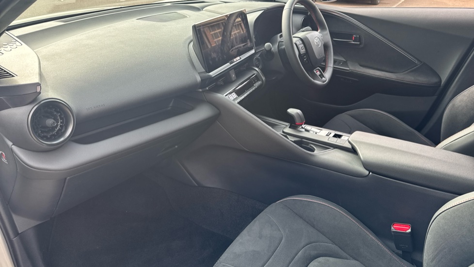 Toyota C-HR 2.0 PHEV GR Sport 5dr CVT Hatchback - Image 5
