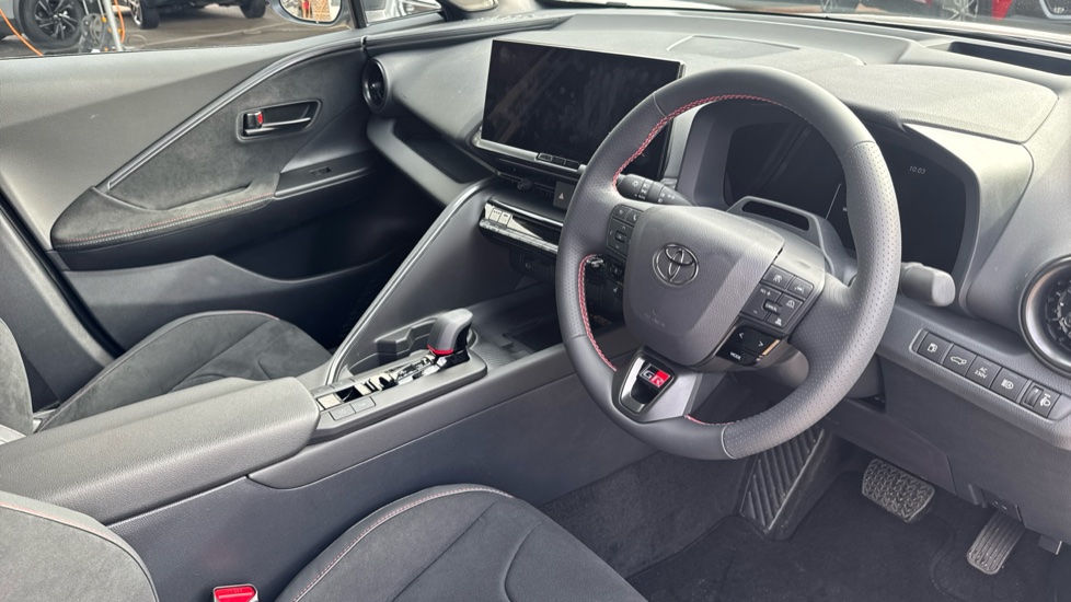 Toyota C-HR 2.0 PHEV GR Sport 5dr CVT Hatchback - Image 12