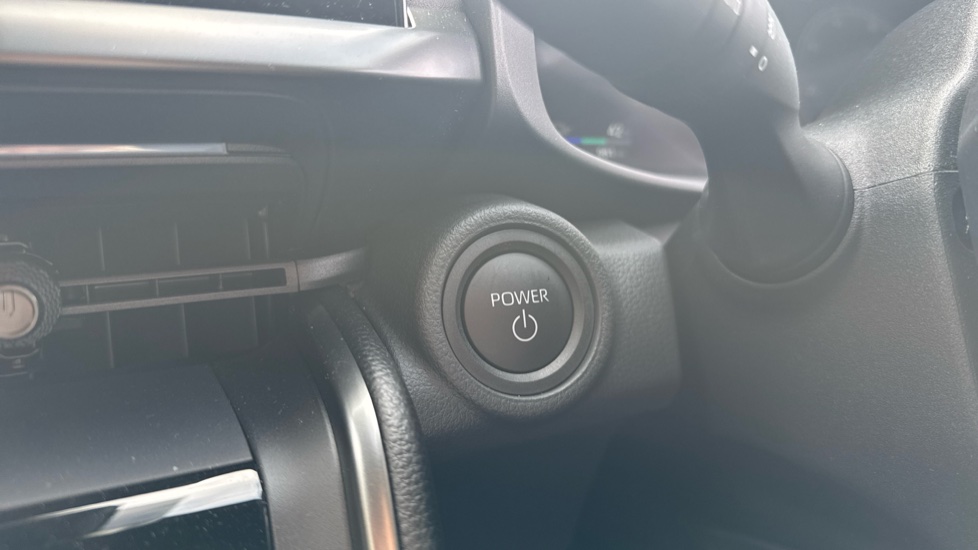 Toyota C-HR 2.0 PHEV GR Sport 5dr CVT Hatchback - Image 16