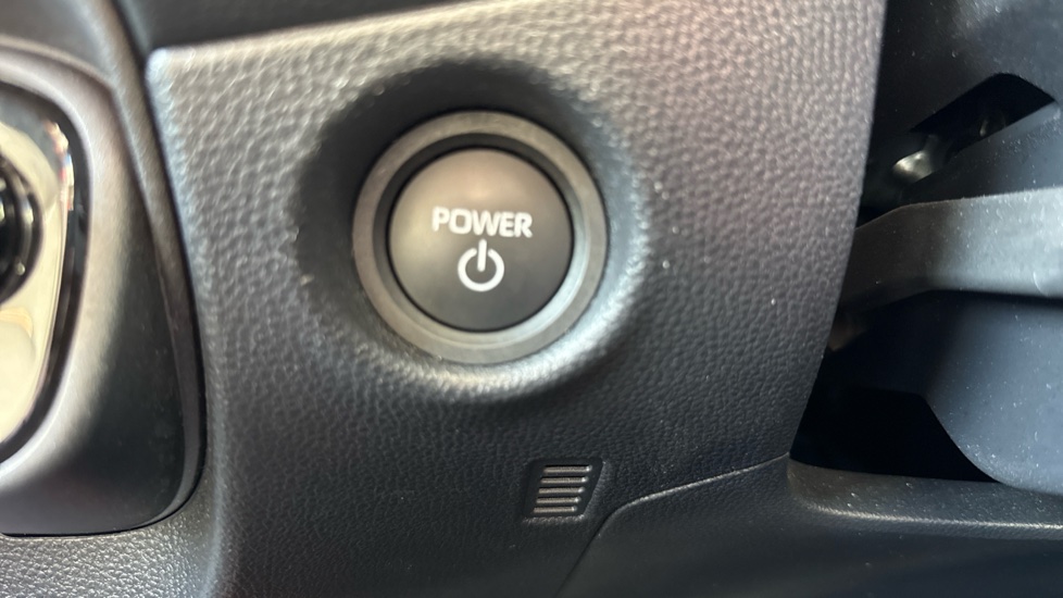 Toyota Aygo X 1.5 Hybrid Design 5dr CVT Hybrid Hatchback - Image 16