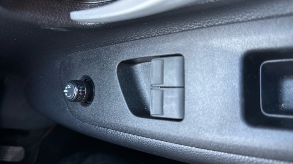 Toyota Aygo X 1.5 Hybrid Design 5dr CVT Hybrid Hatchback - Image 32