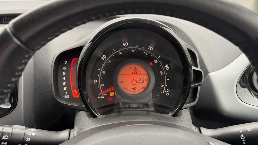Toyota Aygo 1.0 VVT-i X-Play TSS 5dr Petrol Hatchback - Image 11