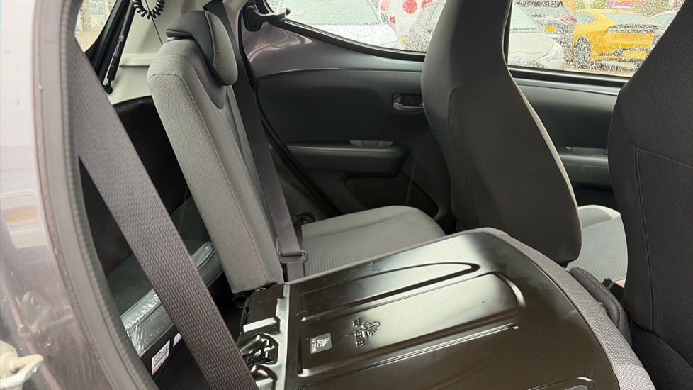 Toyota Aygo 1.0 VVT-i X-Play TSS 5dr Petrol Hatchback - Image 18