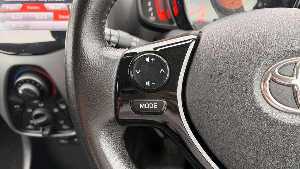 Toyota Aygo 1.0 VVT-i X-Play TSS 5dr Petrol Hatchback - Image 44