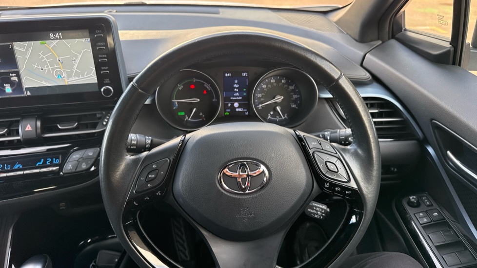 Toyota C-HR 1.8 Hybrid Design 5dr CVT Hybrid Hatchback - Image 7
