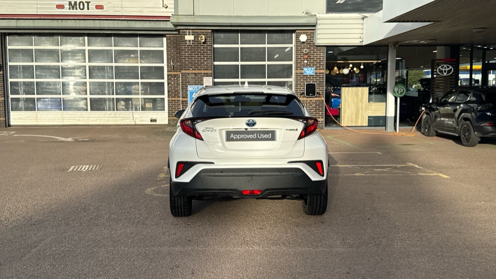 Toyota C-HR 1.8 Hybrid Design 5dr CVT Hybrid Hatchback - Image 26