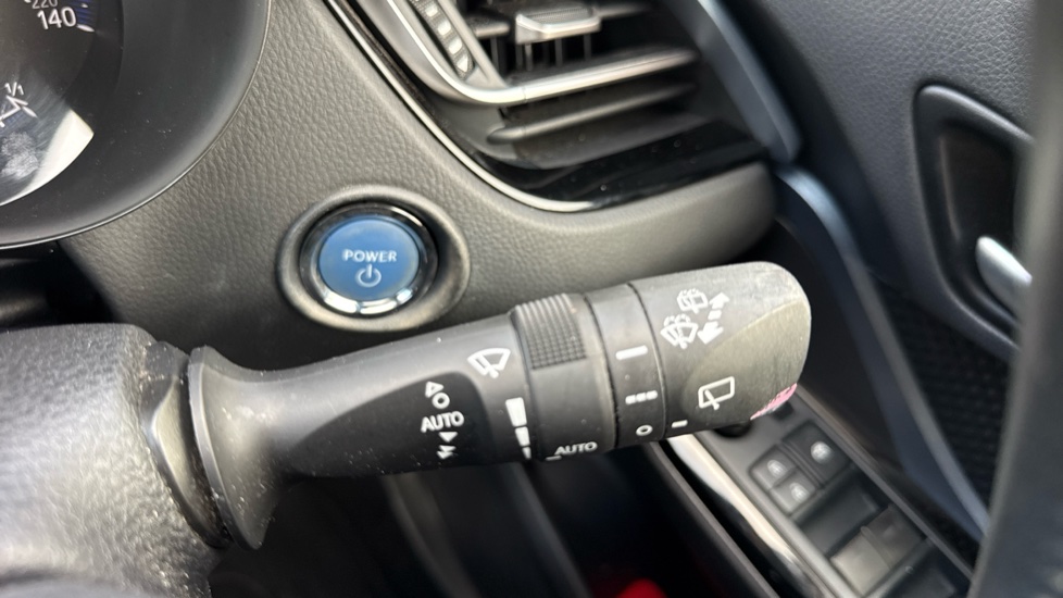 Toyota C-HR 1.8 Hybrid Design 5dr CVT Hybrid Hatchback - Image 34