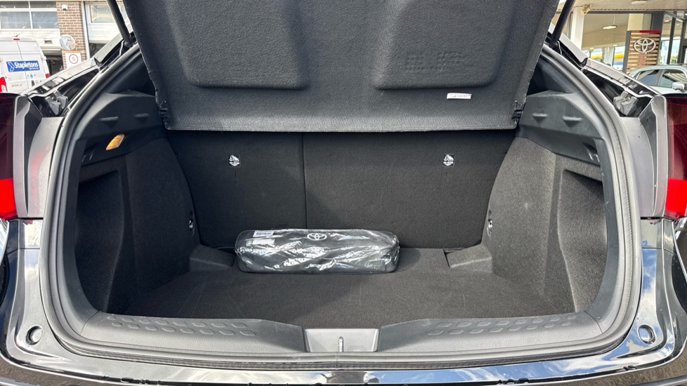 Toyota C-HR 1.8 Hybrid Excel 5dr CVT Hybrid Hatchback - Image 13