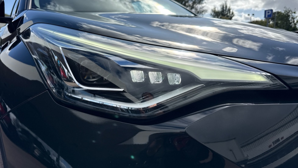 Toyota C-HR 1.8 Hybrid Excel 5dr CVT Hybrid Hatchback - Image 20