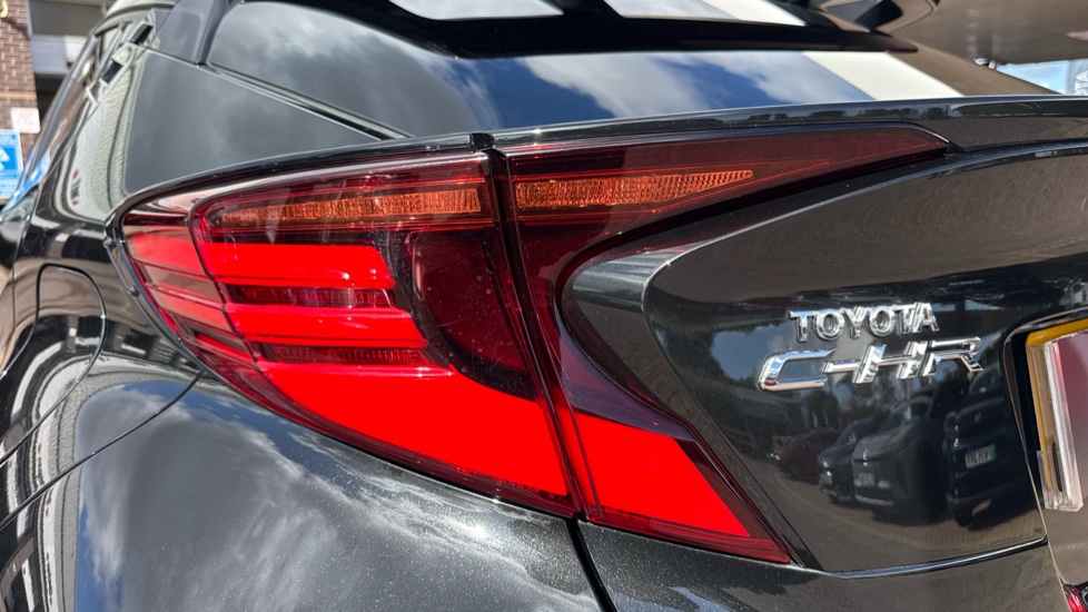 Toyota C-HR 1.8 Hybrid Excel 5dr CVT Hybrid Hatchback - Image 21