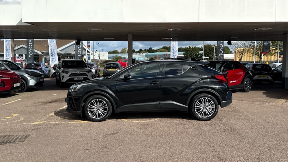 Toyota C-HR 1.8 Hybrid Excel 5dr CVT Hybrid Hatchback - Image 24