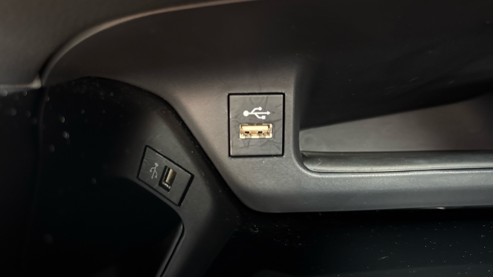 Toyota C-HR 1.8 Hybrid Excel 5dr CVT Hybrid Hatchback - Image 37
