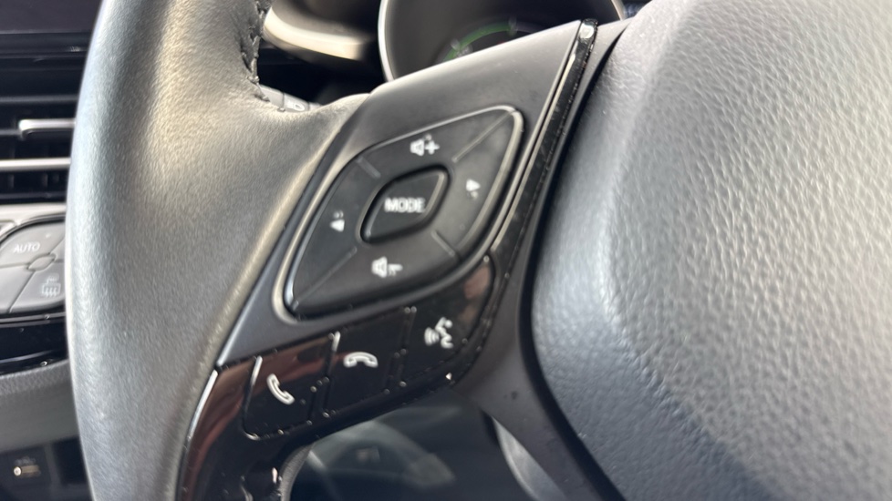 Toyota C-HR 1.8 Hybrid Excel 5dr CVT Hybrid Hatchback - Image 39