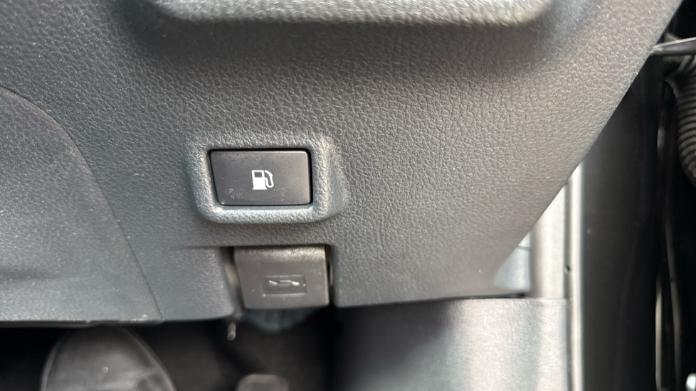 Toyota C-HR 1.8 Hybrid Excel 5dr CVT Hybrid Hatchback - Image 52
