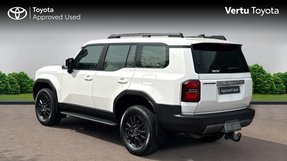 Toyota Land Cruiser Diesel 2.8D 205 Commercial Auto - Image 4