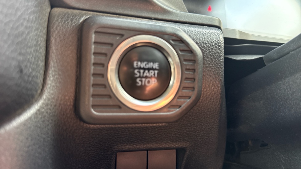 Toyota Land Cruiser Diesel 2.8D 205 Commercial Auto - Image 16
