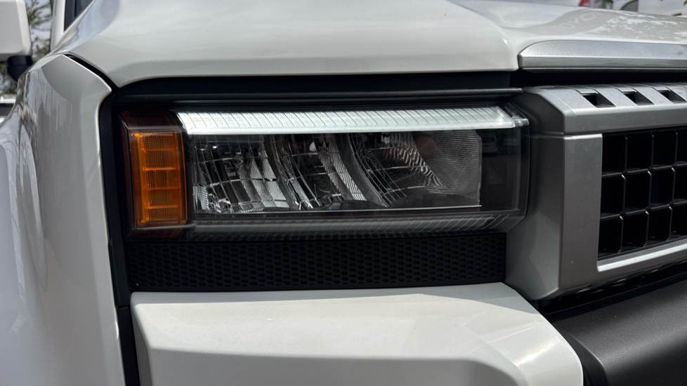 Toyota Land Cruiser Diesel 2.8D 205 Commercial Auto - Image 20