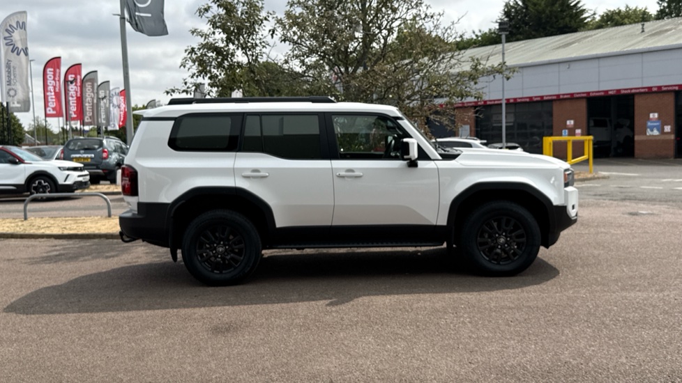 Toyota Land Cruiser Diesel 2.8D 205 Commercial Auto - Image 23