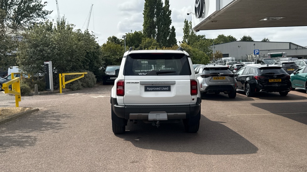 Toyota Land Cruiser Diesel 2.8D 205 Commercial Auto - Image 26