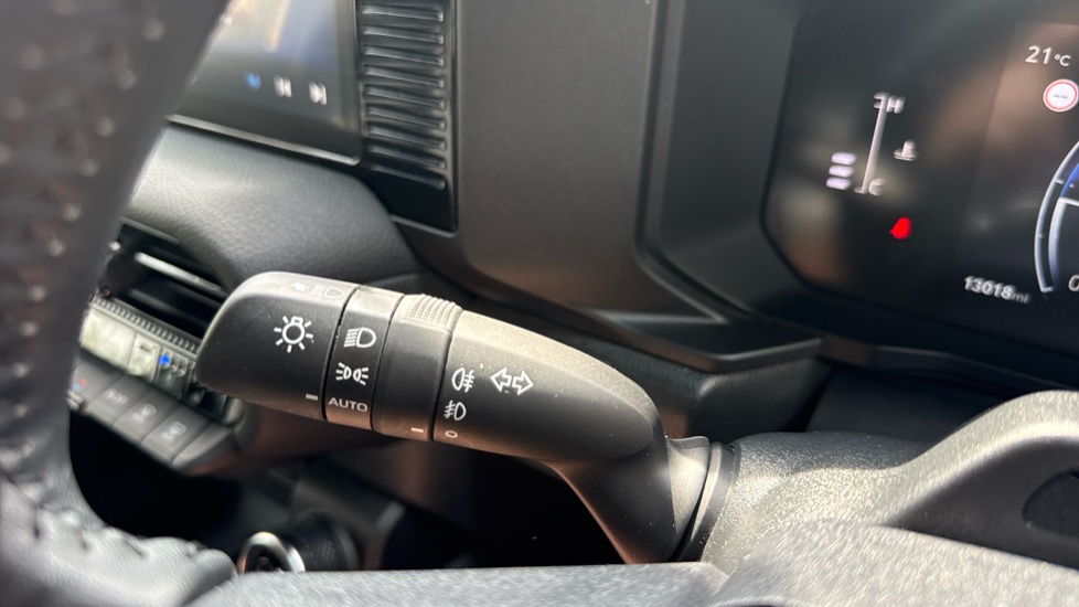 Toyota Land Cruiser Diesel 2.8D 205 Commercial Auto - Image 33