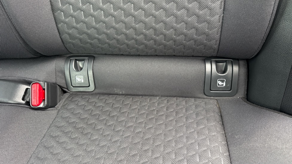 Toyota Yaris Cross 1.5 Hybrid Design 5dr CVT Hybrid Estate - Image 14