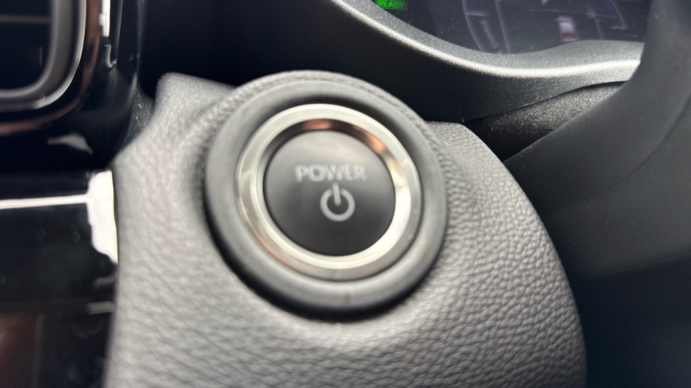 Toyota Yaris Cross 1.5 Hybrid Design 5dr CVT Hybrid Estate - Image 16
