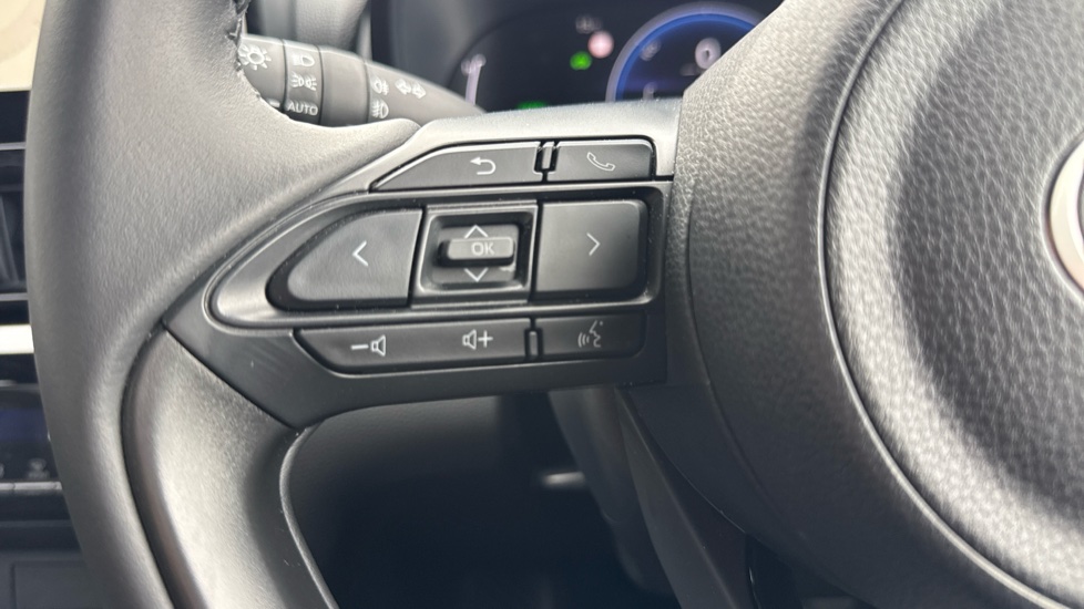Toyota Yaris Cross 1.5 Hybrid Design 5dr CVT Hybrid Estate - Image 42