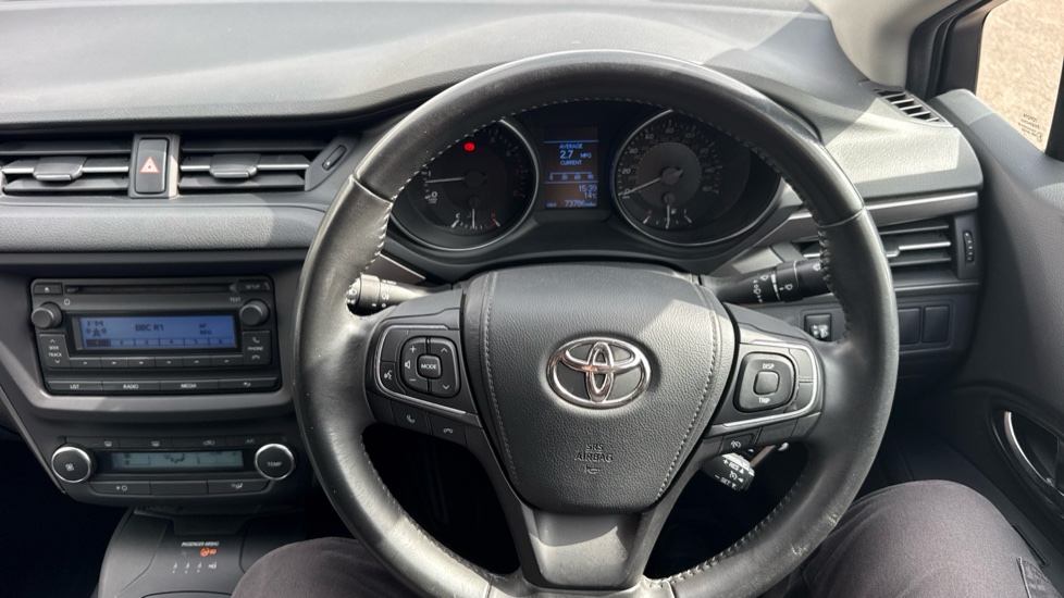 Toyota Avensis 1.8 Active 4dr Petrol Saloon - Image 7