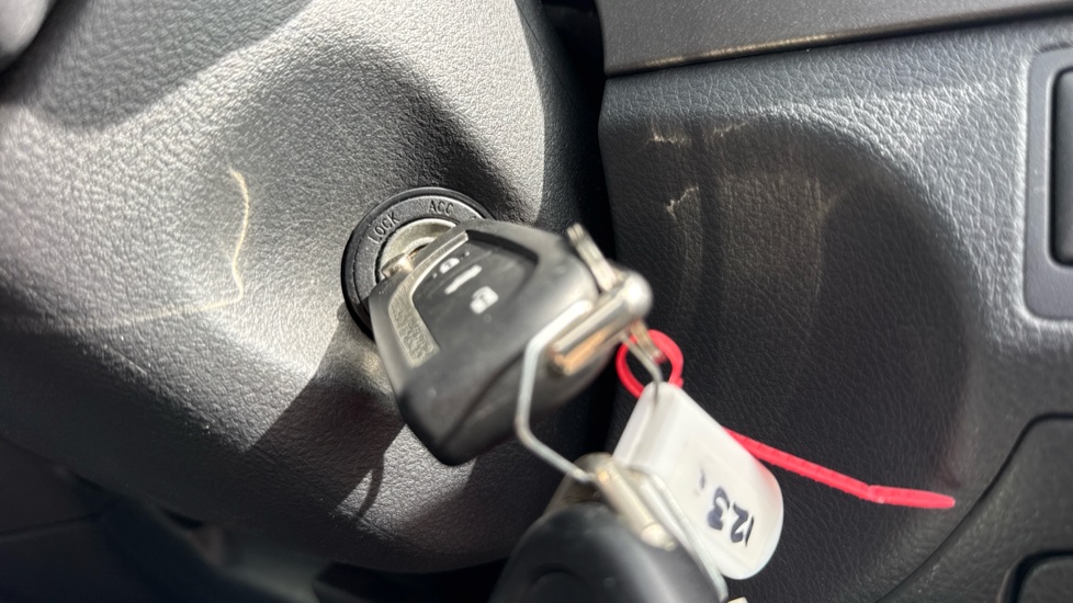 Toyota Avensis 1.8 Active 4dr Petrol Saloon - Image 16