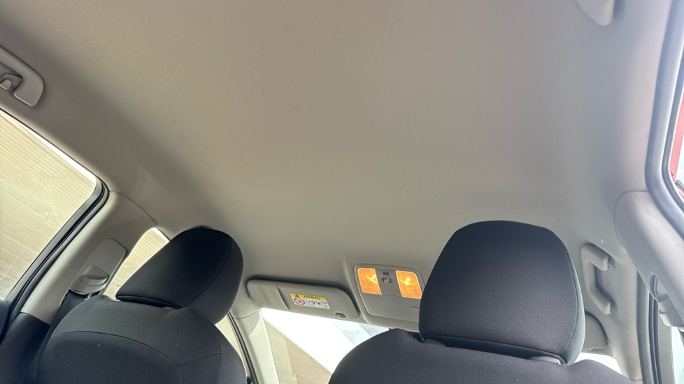 Toyota Avensis 1.8 Active 4dr Petrol Saloon - Image 19