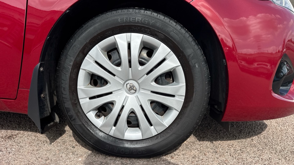 Toyota Avensis 1.8 Active 4dr Petrol Saloon - Image 25