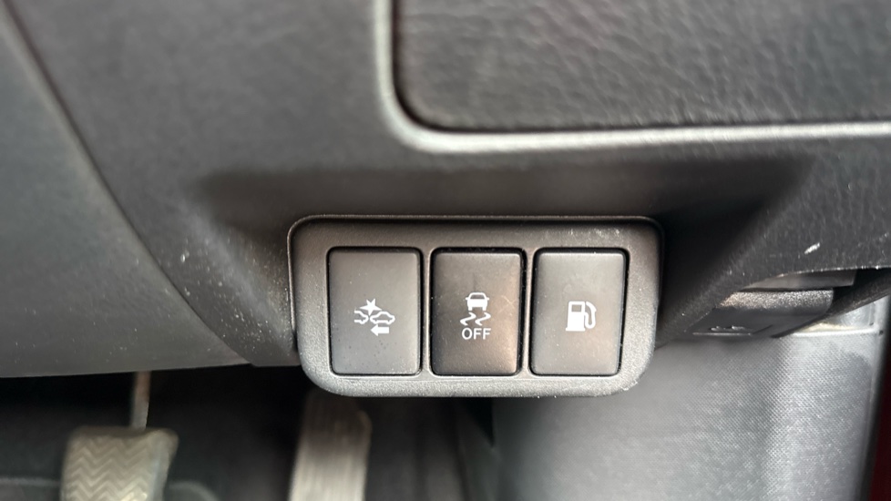 Toyota Avensis 1.8 Active 4dr Petrol Saloon - Image 48