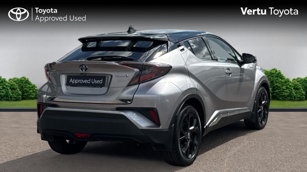 Toyota C-HR 1.8 Hybrid Dynamic 5dr CVT Hybrid Hatchback - Image 2