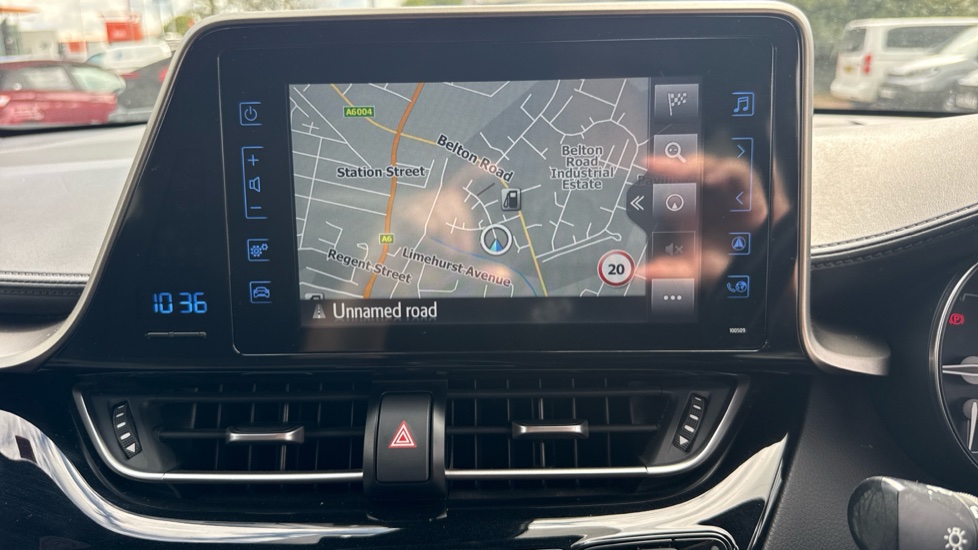 Toyota C-HR 1.8 Hybrid Dynamic 5dr CVT Hybrid Hatchback - Image 9