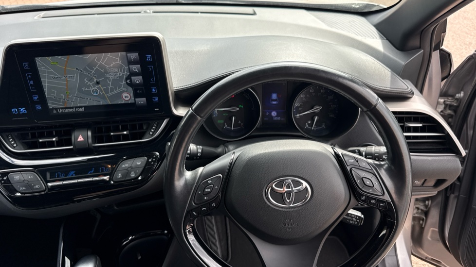 Toyota C-HR 1.8 Hybrid Dynamic 5dr CVT Hybrid Hatchback - Image 10
