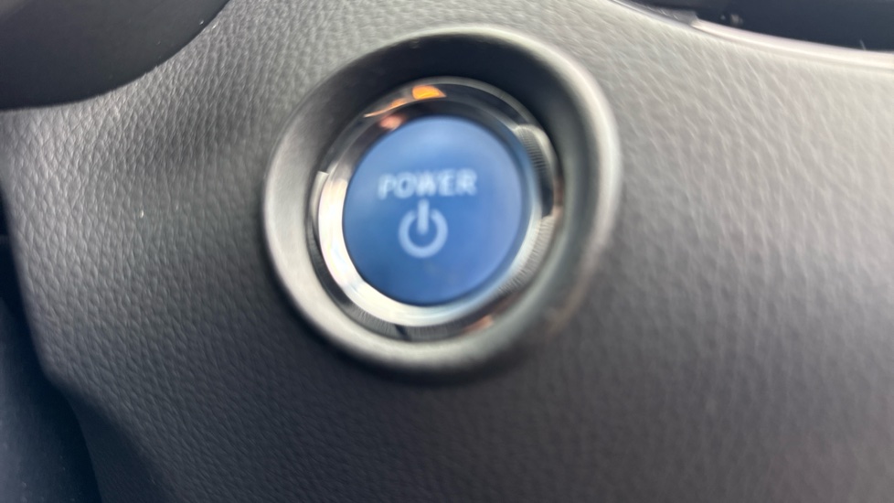 Toyota C-HR 1.8 Hybrid Dynamic 5dr CVT Hybrid Hatchback - Image 16
