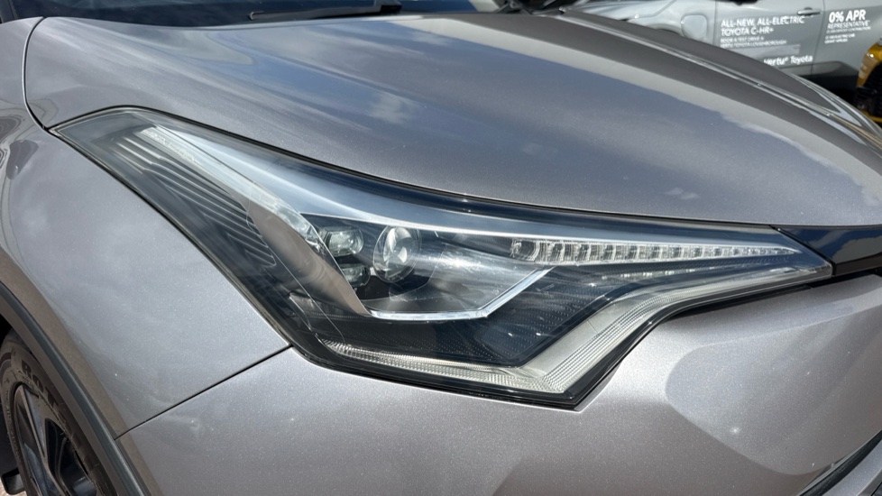 Toyota C-HR 1.8 Hybrid Dynamic 5dr CVT Hybrid Hatchback - Image 20