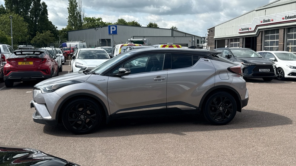 Toyota C-HR 1.8 Hybrid Dynamic 5dr CVT Hybrid Hatchback - Image 24