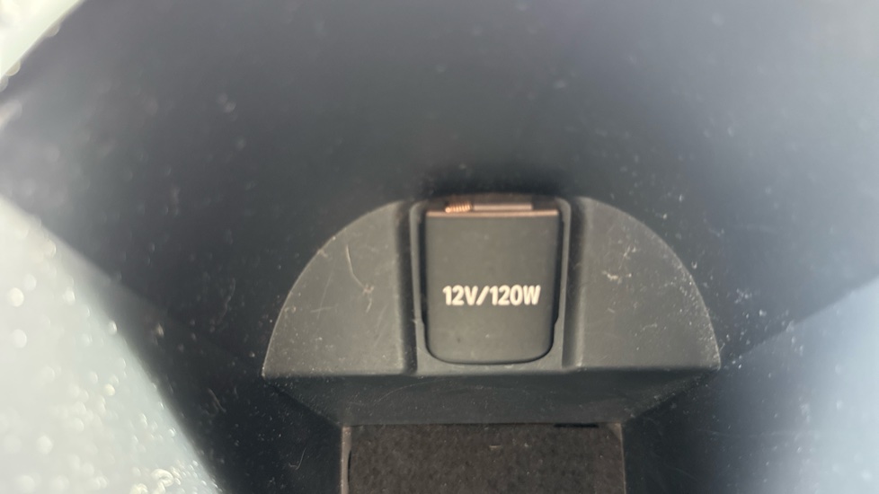 Toyota C-HR 1.8 Hybrid Dynamic 5dr CVT Hybrid Hatchback - Image 39