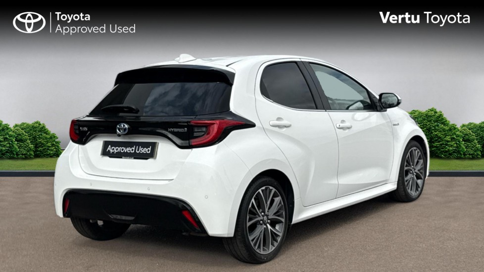 Toyota Yaris 1.5 Hybrid Excel 5dr CVT Hybrid Hatchback - Image 2